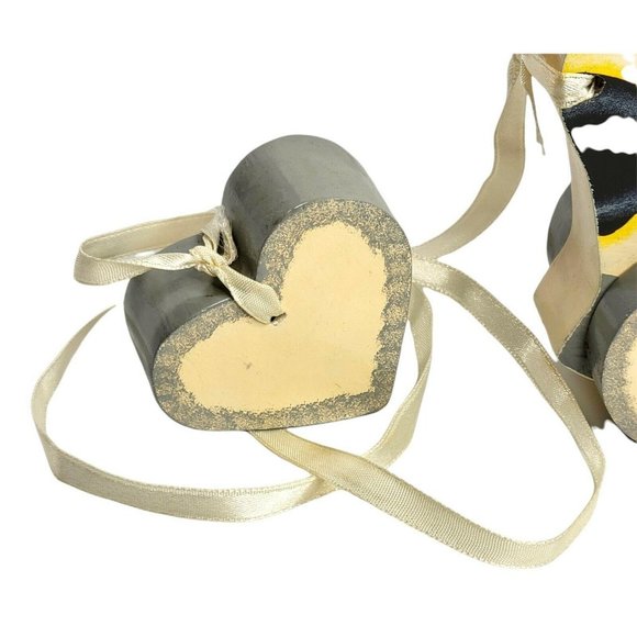 Folk Art Smiling Wooden Cow Toy Heart Pull 8" Length Off White Gray - Picture 4 of 9